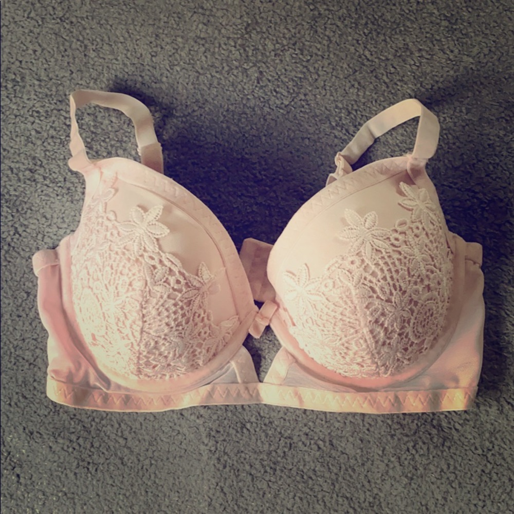 🎊 2/$30 VENUS Light Pink Bra